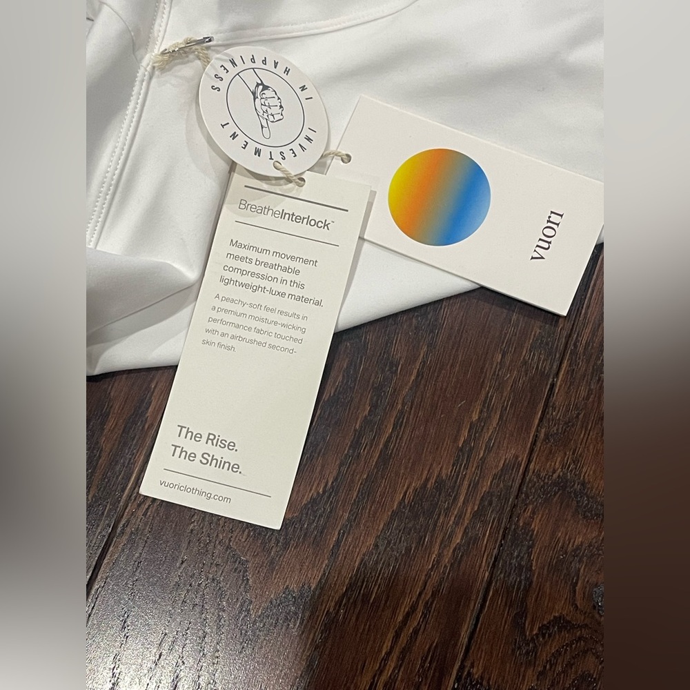 VUORI Volley Dress White Tank Mini Pockets Built -In Bra Women Size Small NEW - Picture 9 of 11